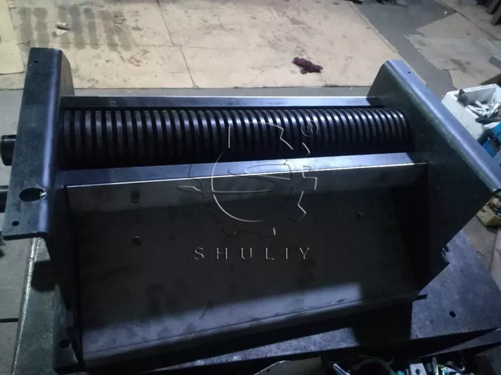 cardboard shredding machine inner