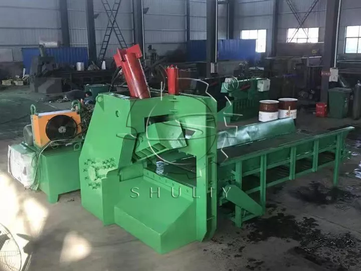 shear for cutting metal