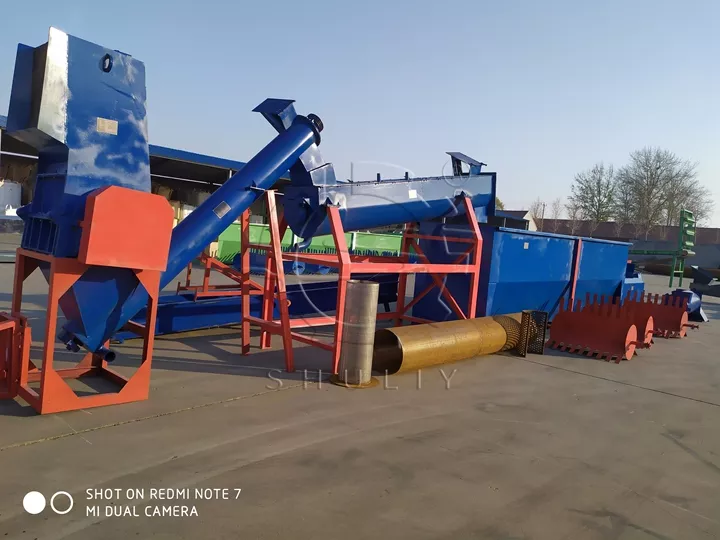 PET bottle crushing and washing plant