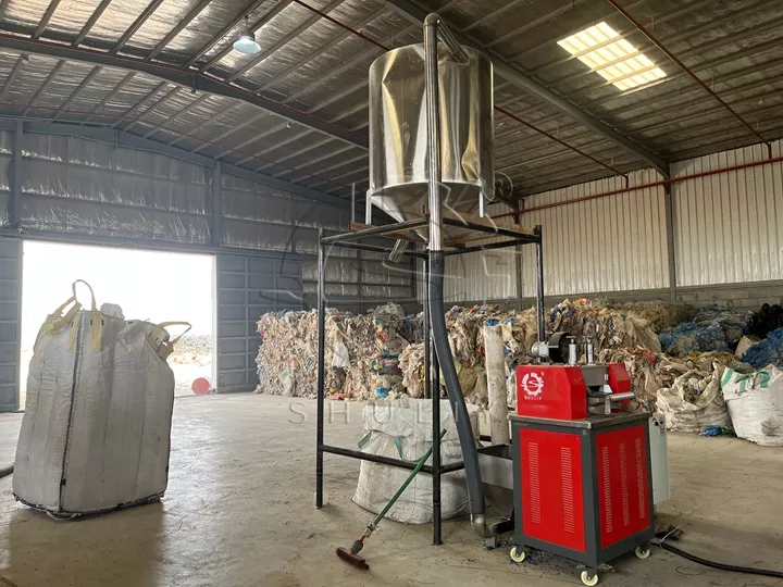 usine de recyclage du plastique