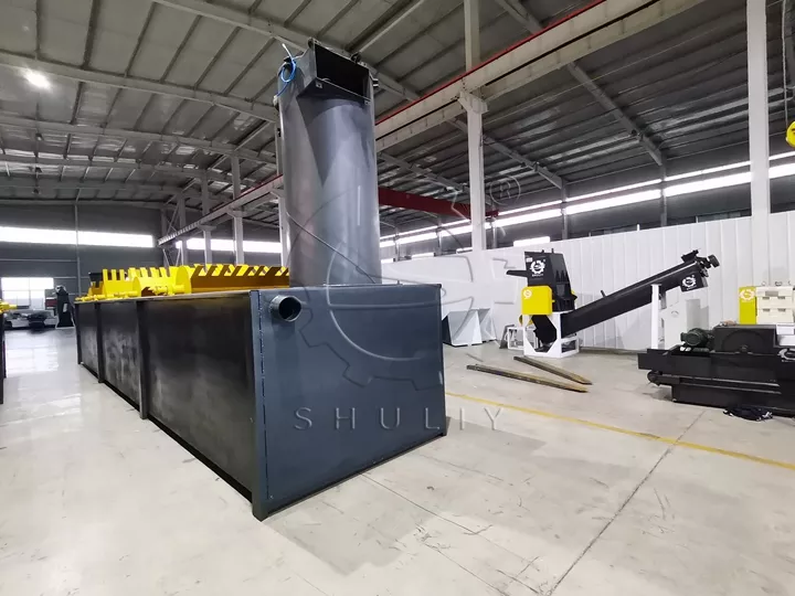 vertical dryer for waste plastic recycling line