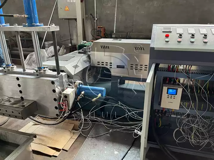 máquina peletizadora por extrusión