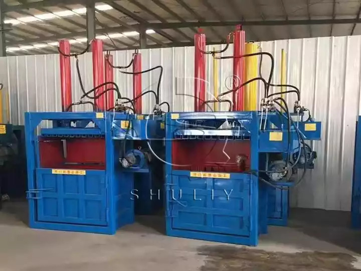 vertical PET bottle baler