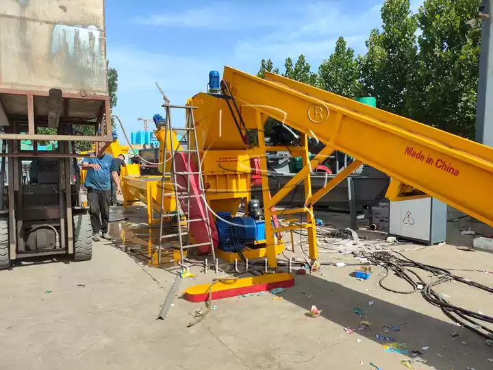 plastic bottle crushing and washing line